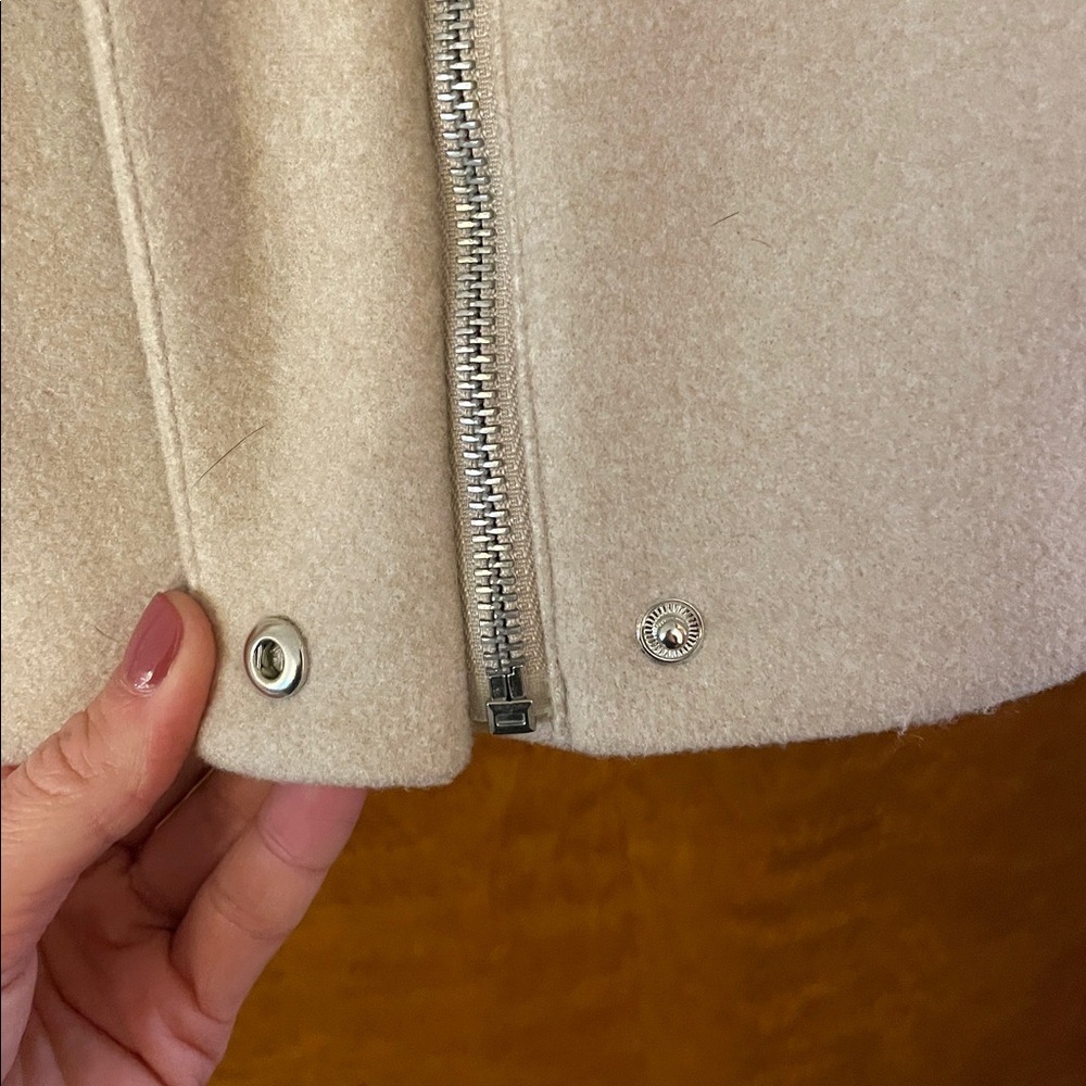Women’s Banana Republic Jacket - Picture 5 of 7